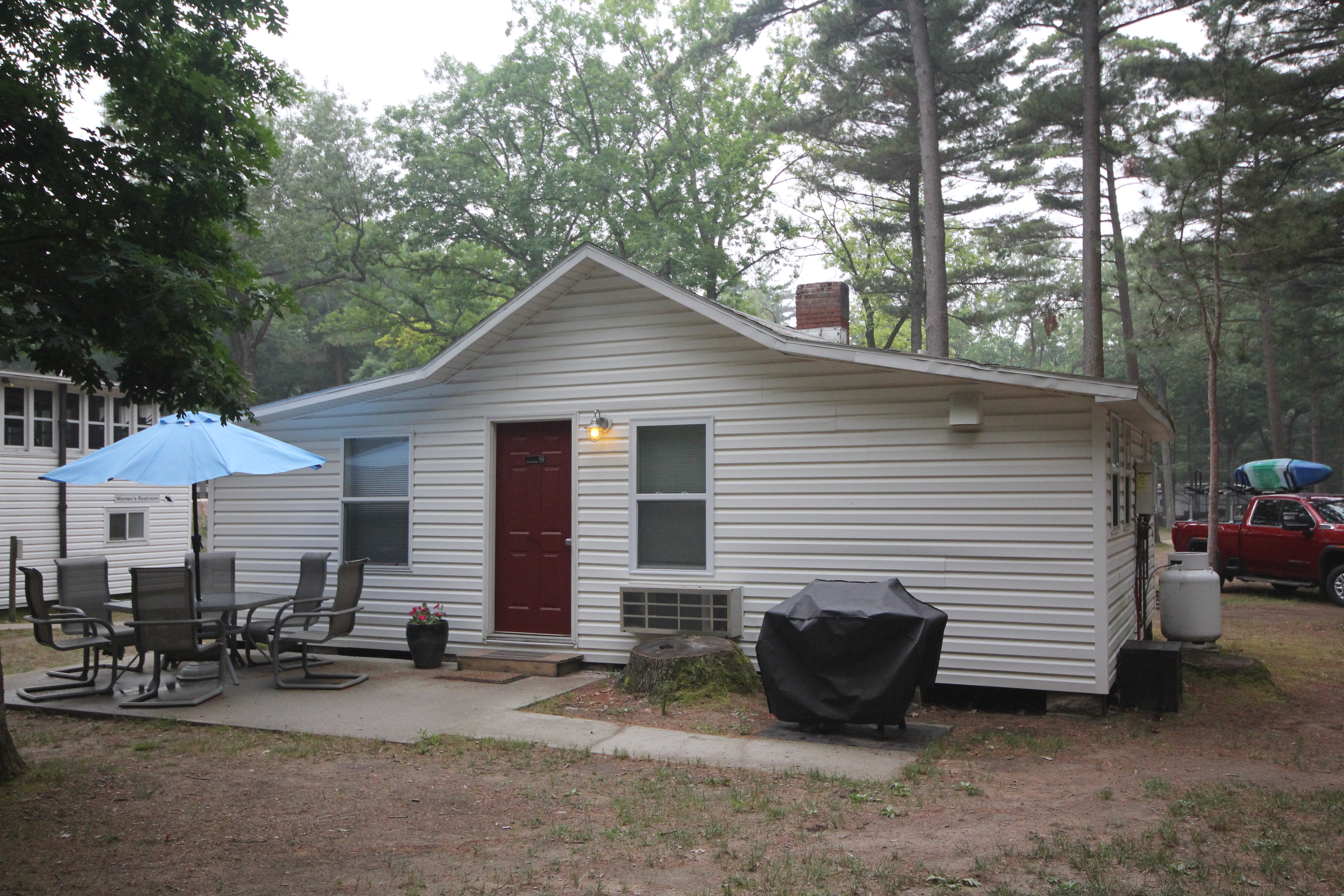 3 Bedroom Cottage Rental Whispering Surf Campground at Bass Lake Pentwater Michigan