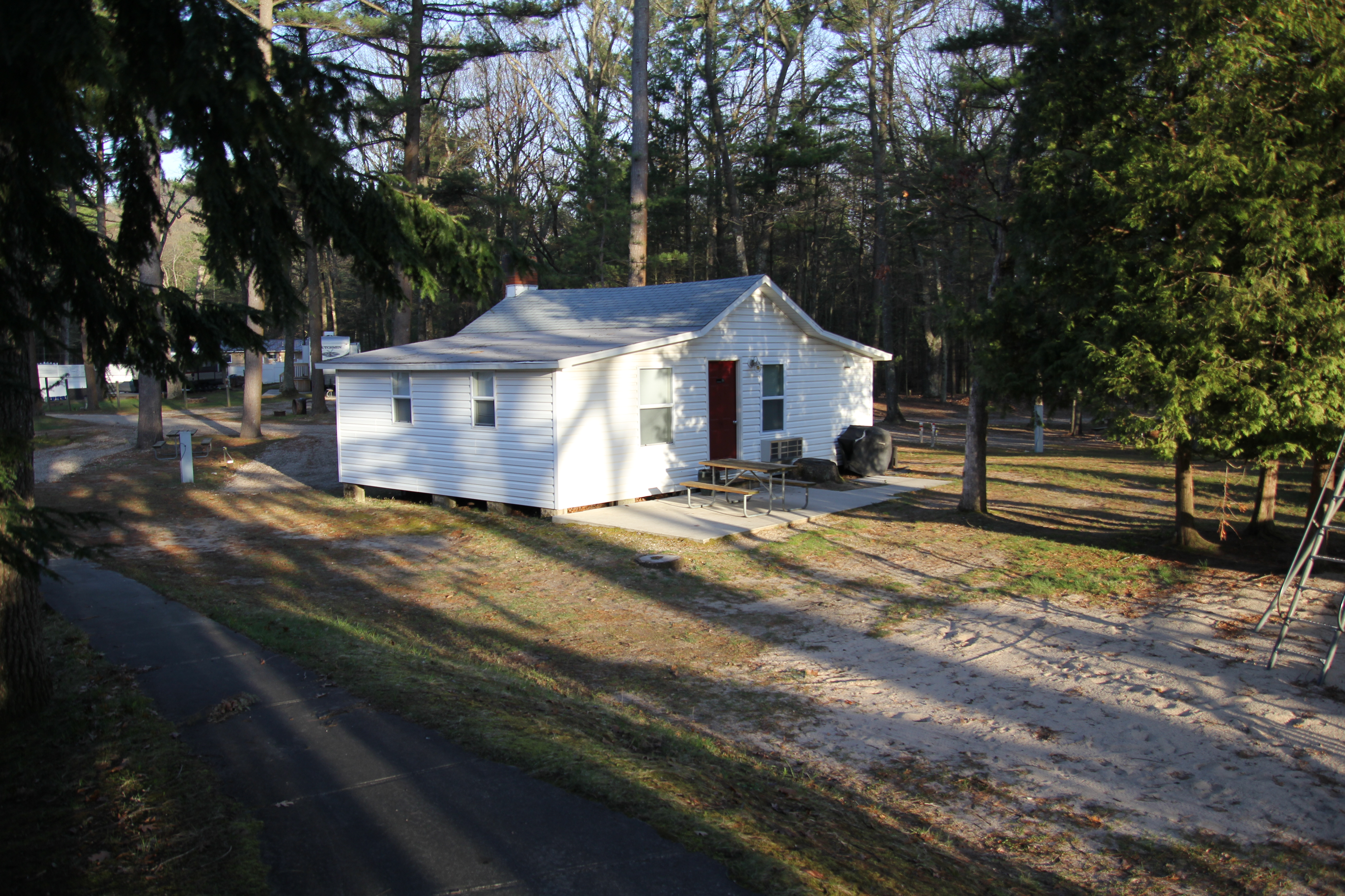 3 Bedroom Cottage Whispering Surf Campground at Bass Lake